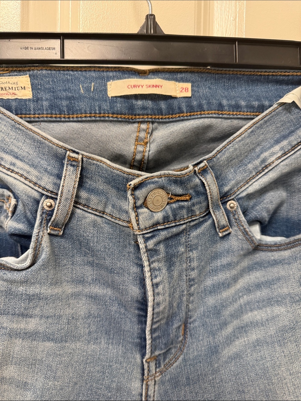 Levi's Light Wash Curvy Skinny Jeans